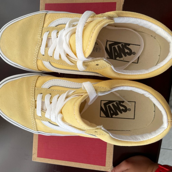 Low top yellow Vans. - Picture 2 of 4
